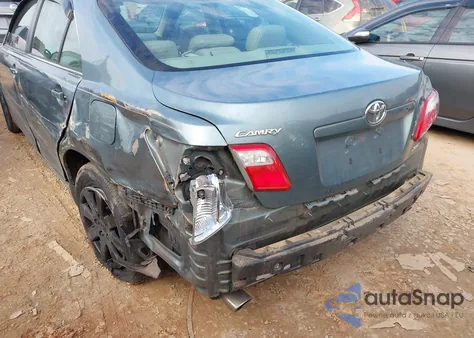 2008 Toyota Camry Xle V6 z USA, uszkodzony, nr VIN 4T1BK46K98U569920